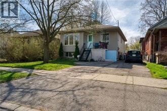 Building Photo - 165 Helena Ave