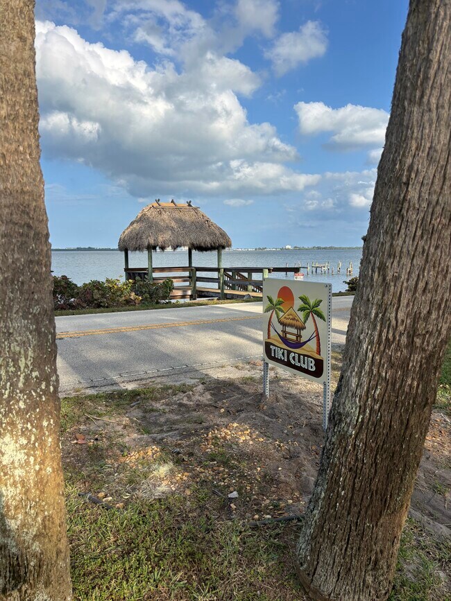 Foto del edificio - 13795 S Indian River Dr