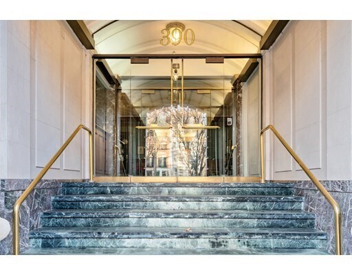 Foto del edificio - 390 Commonwealth Avenue