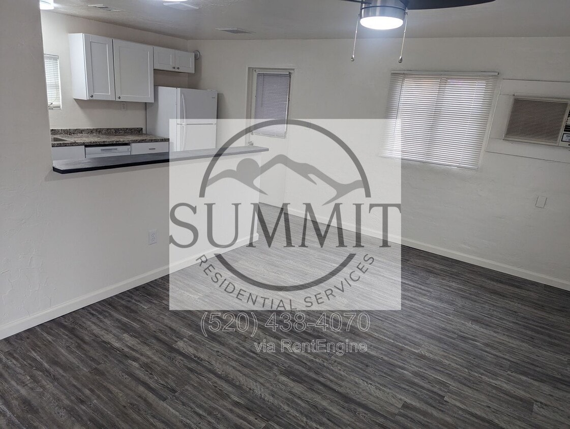 Foto principal - 272 E Calle Arizona