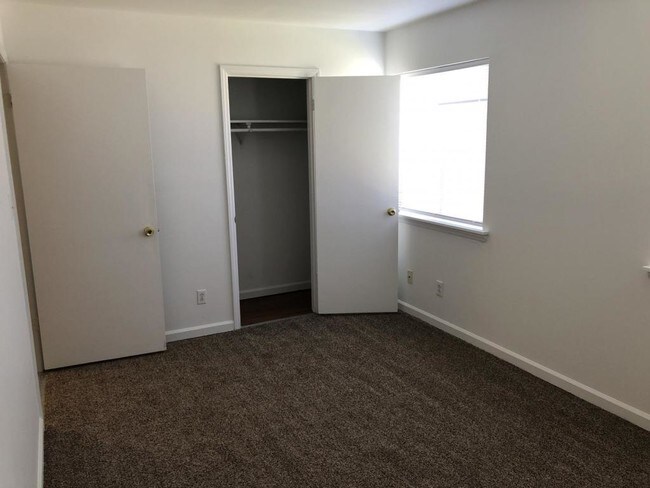 Foto del edificio - 800 Fargo St Unit C6