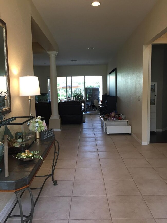 Foto del edificio - 11225 Manderly Ln