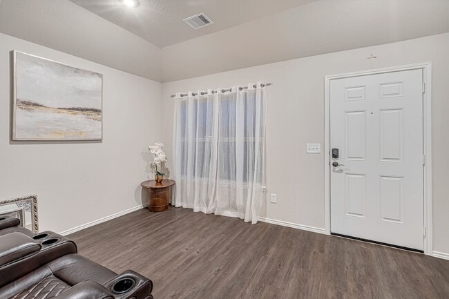 Foto del edificio - 9921 Spg Crk Rd