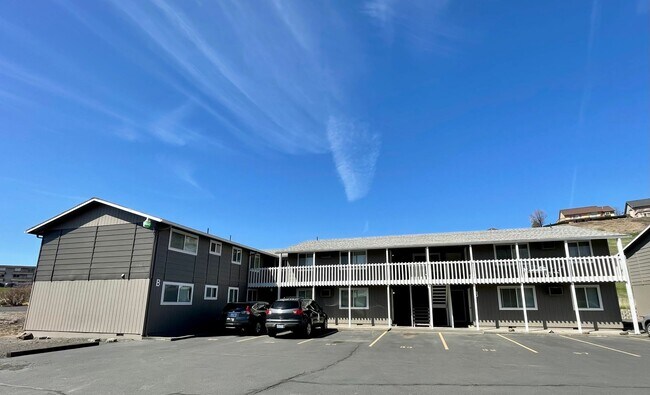 Foto del edificio - Beautifully Remodeled 2-Bedroom!