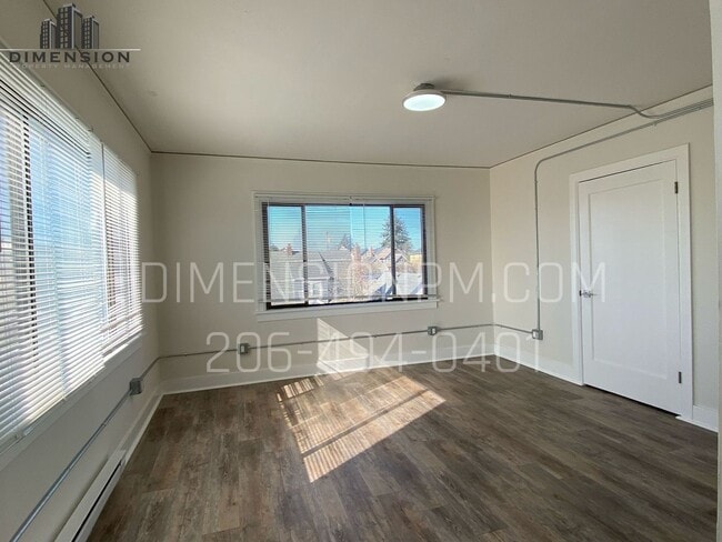 Interior Photo - 2331 Rockefeller Ave