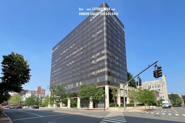 Building Photo - 127 Greyrock Pl