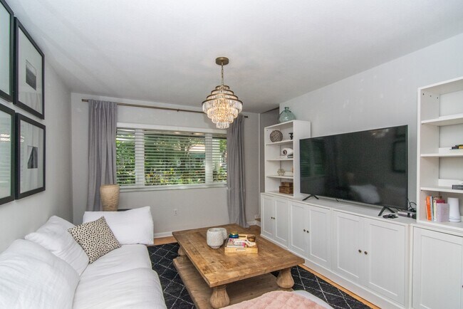 Foto del edificio - 2709 W Morrison Ave