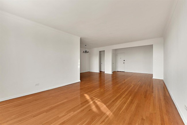 Foto del edificio - 611 West 239th Street