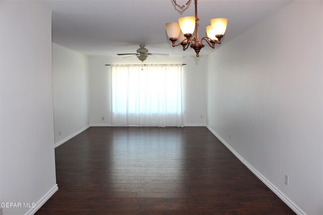 Building Photo - 9913 Trinidad Dr