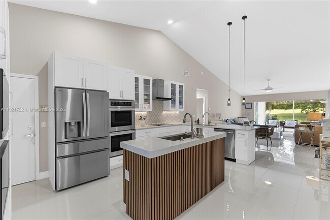 Foto del edificio - 19648 Back 9 Dr