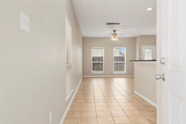 Foto del edificio - 6038 Wesley Manor Ct
