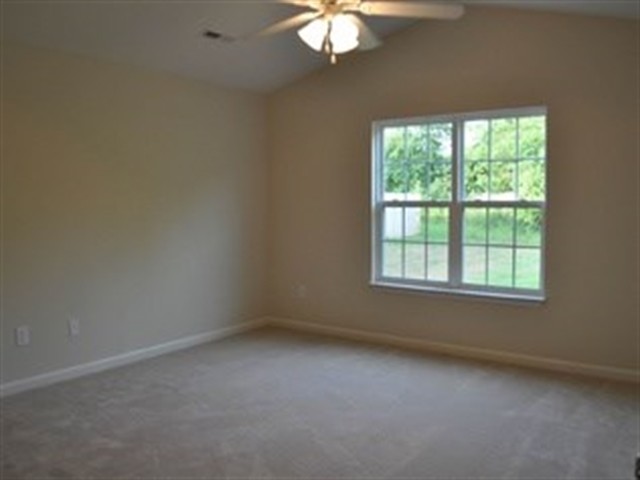 Building Photo - 5039 Hogan Point Court