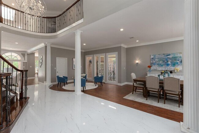 Building Photo - 4619 Breezy Point Dr