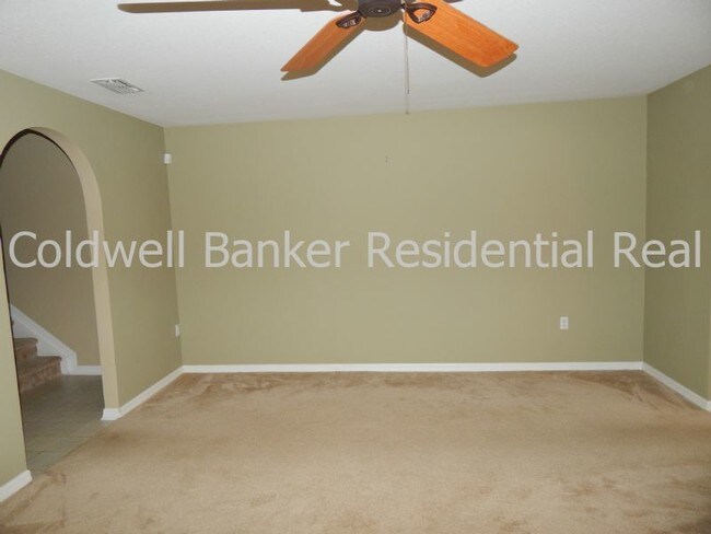 Building Photo - 4049 Dover Terrace Dr