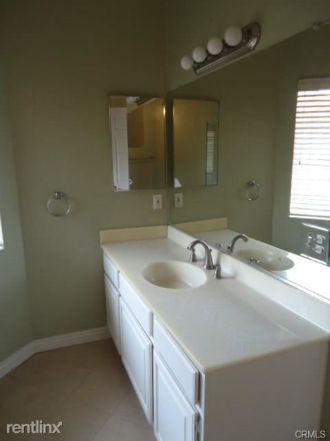 Foto del edificio - 3 br, 3 bath House - 4432 Spencer St