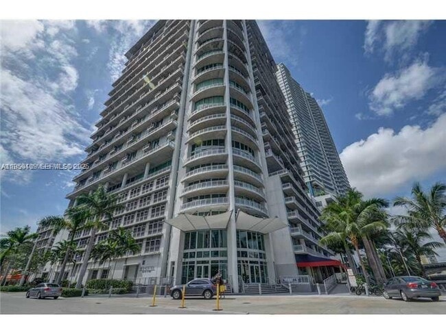 Building Photo - 690 SW 1st Ct