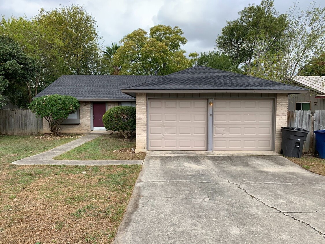 Primary Photo - NICE 3 BEDROOM IN IN NORTH EAST ISD - EASY...