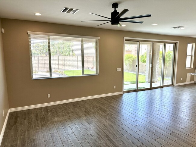 Building Photo - Stunning Southern Enclave