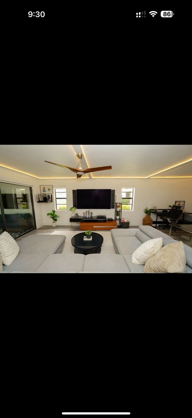 Foto del edificio - 600 Misty Pines Cir