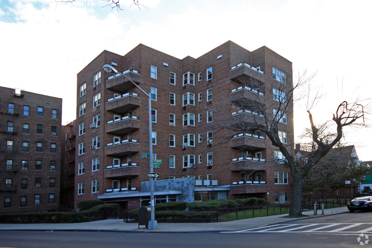 Primary Photo - 1600 Caton Ave
