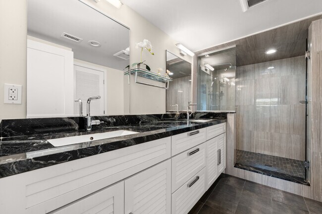 Building Photo - 7025 Estrella De Mar Rd