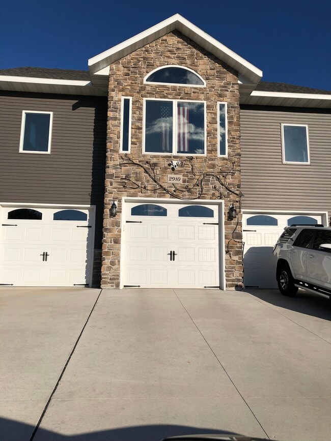 Building Photo - 2910 Grand Cypress Ln
