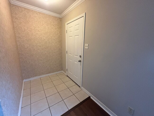 Building Photo - 9503 Balsa Dr