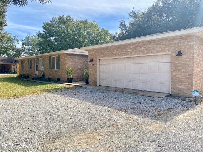 Foto del edificio - 1710 E Milton Ave