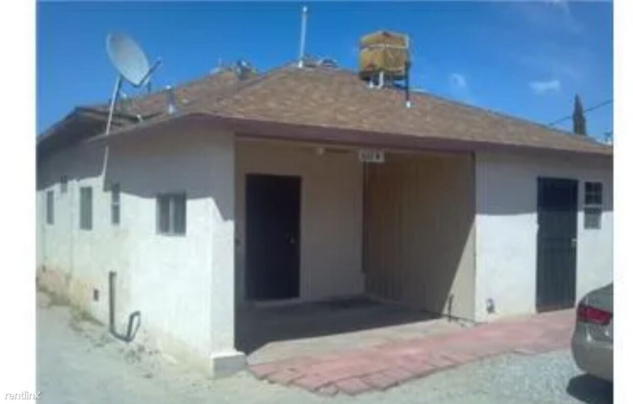 Foto del edificio - 1 br, 1 bath Duplex - 612 East Buena Vista...