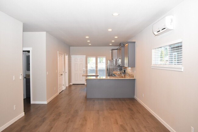 Building Photo - 4 Bedroom 2.5  Bath Home Built in 2018 in ...