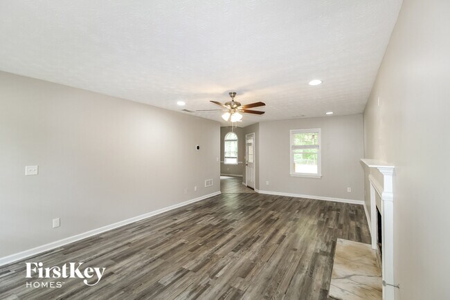 Building Photo - 1406 Windy Ridge Ct SE