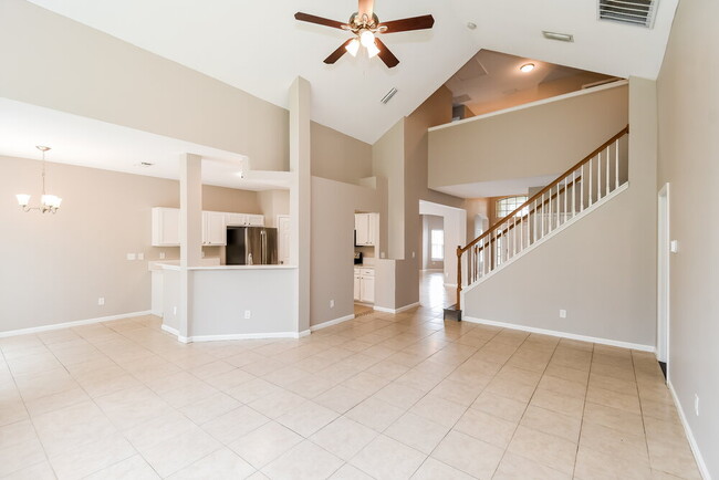 Building Photo - 9262 Redtail Dr