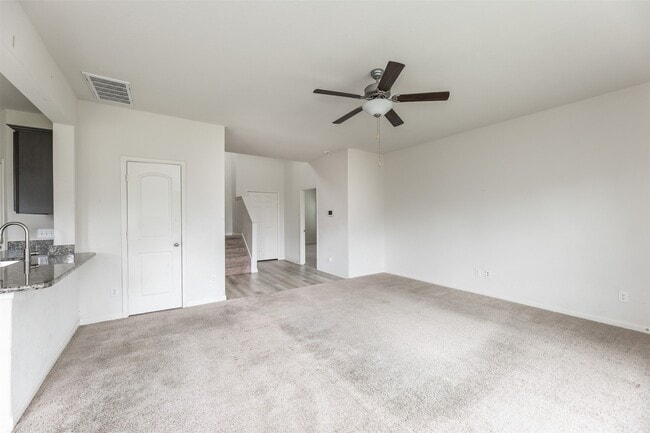 Building Photo - 541 Amberwood Pk Dr