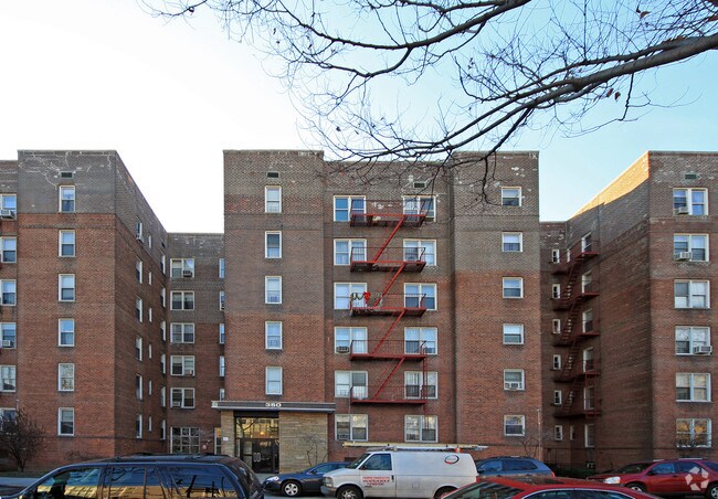 Foto del edificio - 350 Sterling St