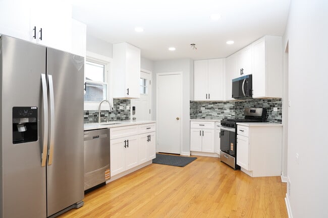 Foto del edificio - 9622 N Kildare Ave