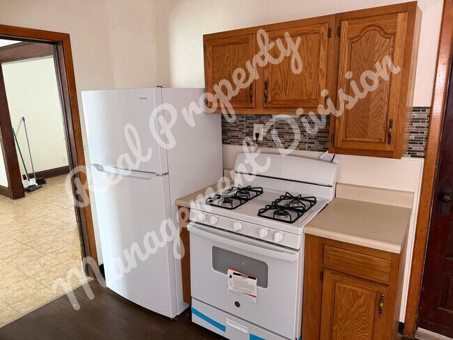 Foto del edificio - 4 Bed / 2 Bath Home – Large Yard, Basement, New Appliances!