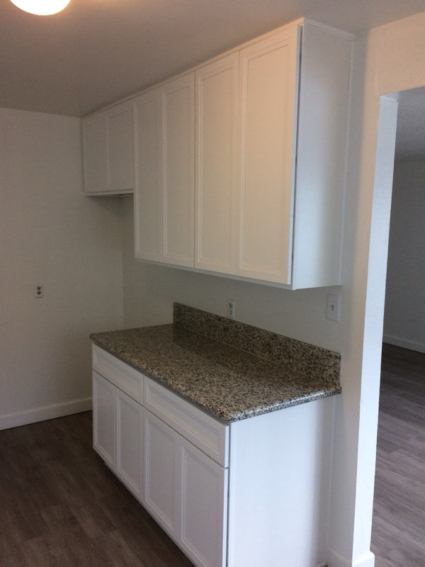 Building Photo - 1036 W 253rd St