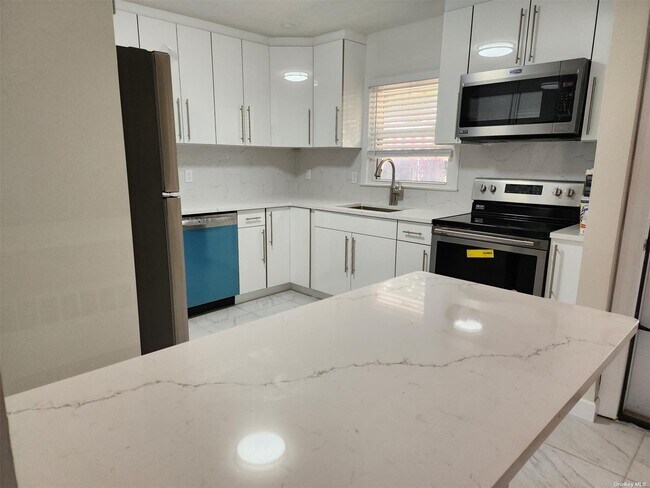 Foto del edificio - 22 Roxbury Rd