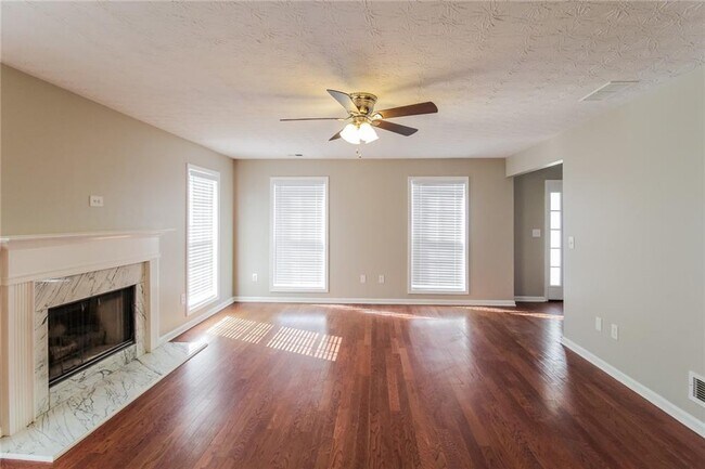 Building Photo - 1395 Stephens Pond View