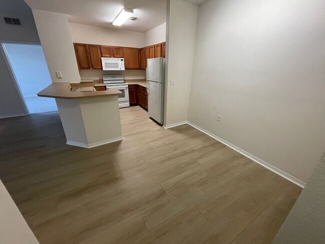 Building Photo - 8112 Claire Ann Dr