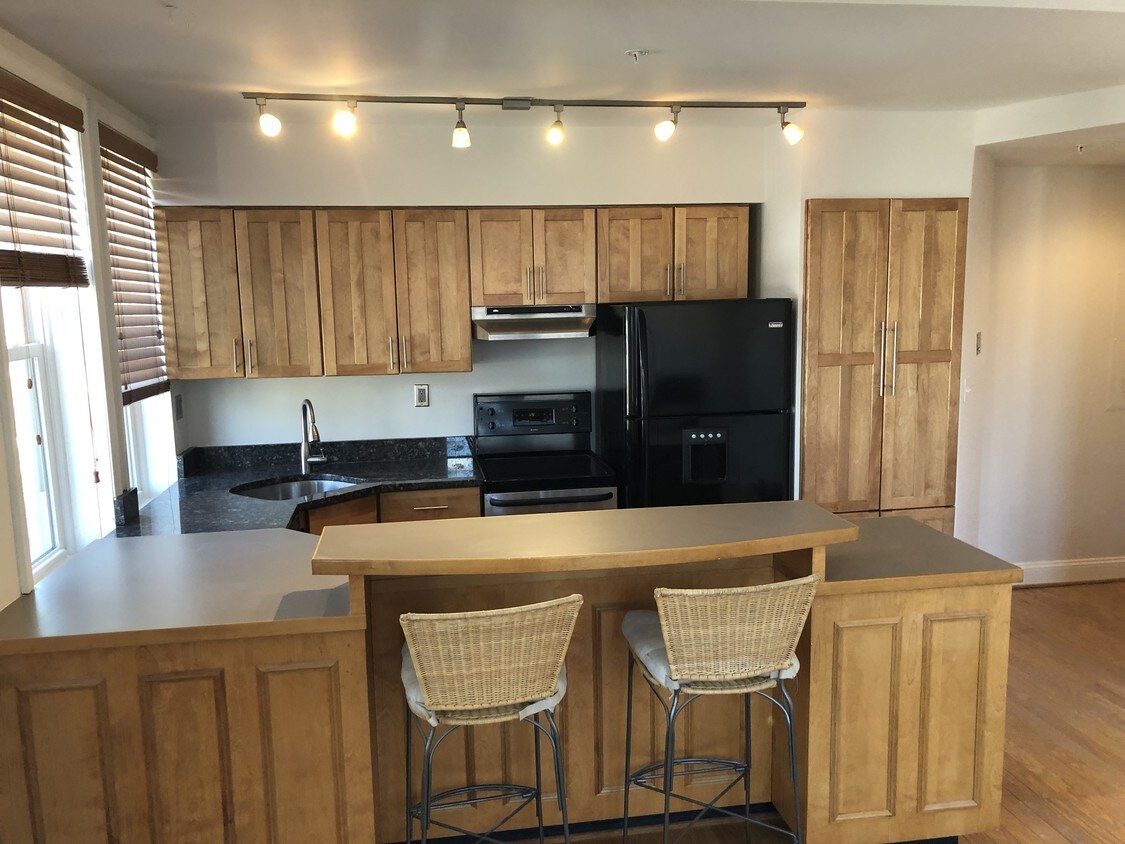 Kitchen - 1731 Willard St NW
