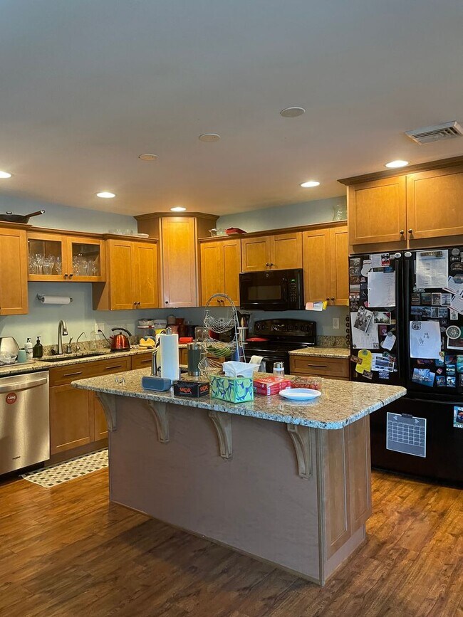 Foto del edificio - 4 Bedroom 3.5 bath Home for Rent in Hershey PA