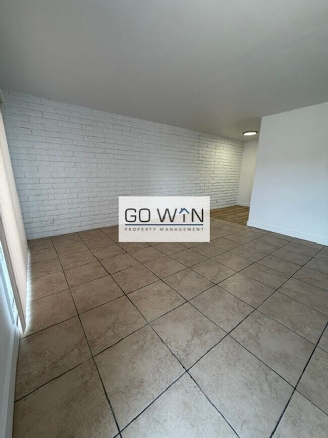 Foto del edificio - 54 W Southern Ave
