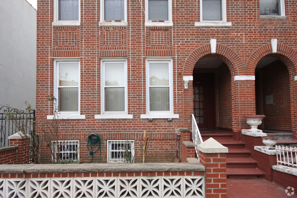 Foto del edificio - 1938 68th St