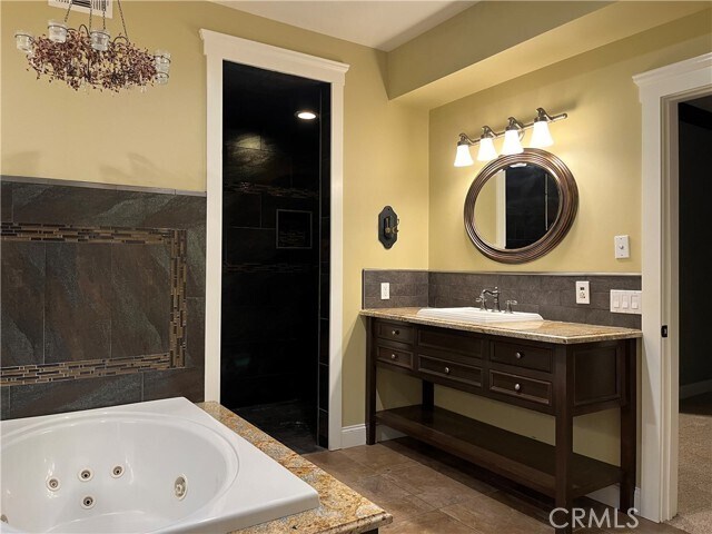 Foto del edificio - 5836 Buckthorn Ave