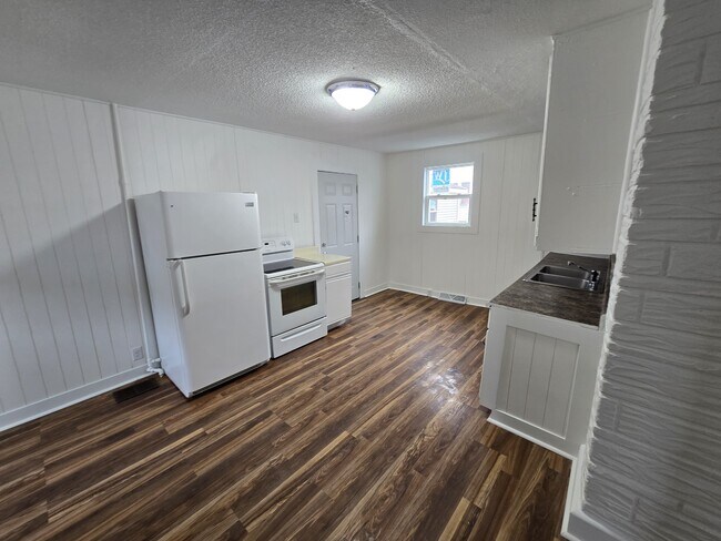 Foto del edificio - 1801 50th St