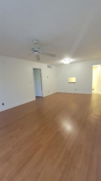 Foto del edificio - 4200 NW 3rd Ct