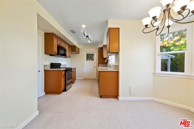 Foto del edificio - 4 br, 2 bath House - 5108 Valley Ridge Ave