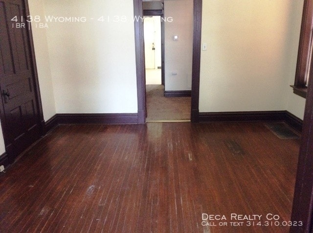 Building Photo - 1 Bedroom Apartment in Tower Grove South