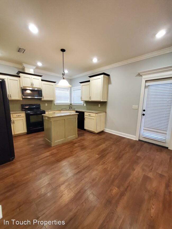 Building Photo - 3 br, 2 bath House - 3847 Napa Dr